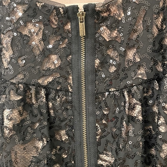 🖤BCBG Maxazria black cocktail dress with sequins.  Beautiful open back.  Size 2 - Picture 5 of 6